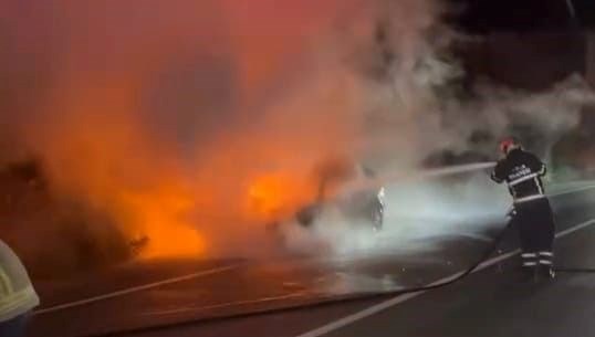 bursada seyir halindeki otomobil alev aldi WmIqqOsI