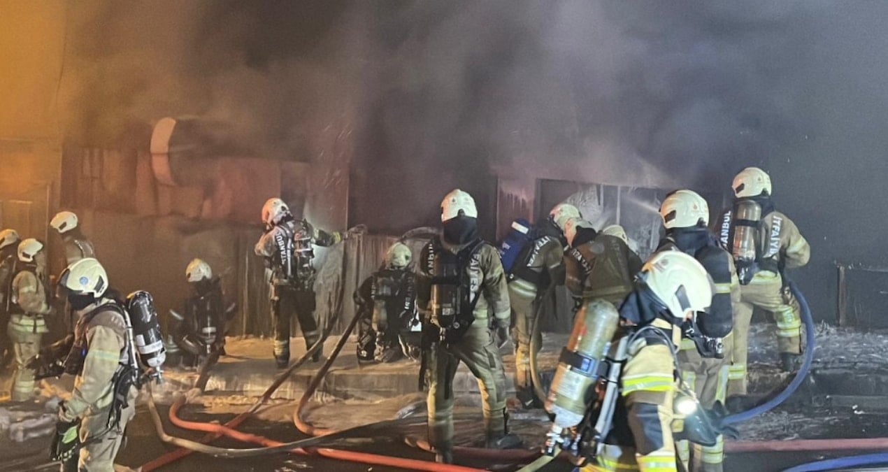 kagithanede matbaa deposunda yangin lnS9JqtW