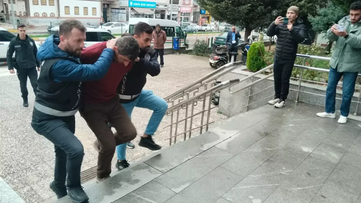 babasini olduren supheli kirikkalede yakalandi Nd9kLRAI.jpg