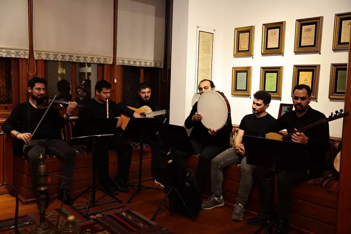 bagcilar belediyesinden muzik grubu beyefendiler Kg8pZIik.jpg