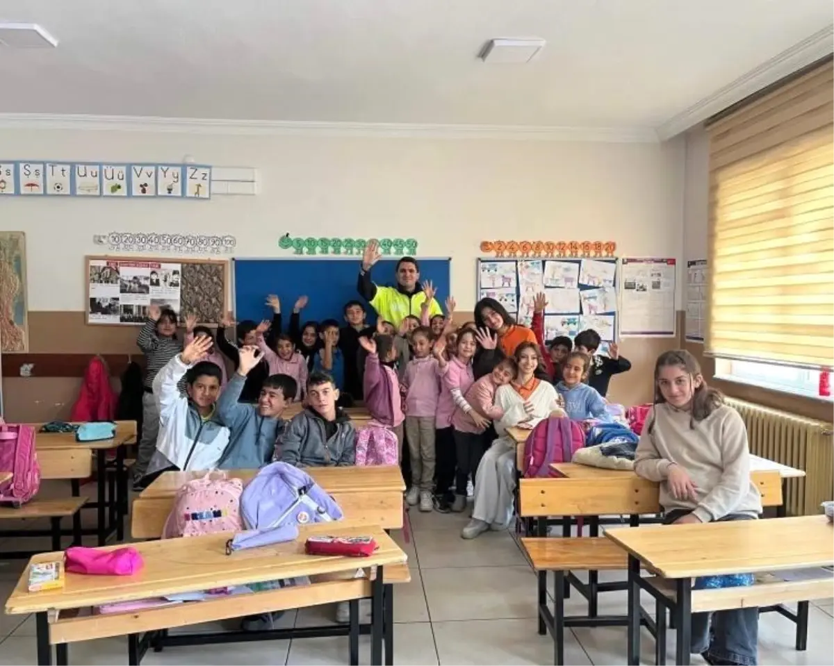 bozuyukte ogrencilere trafik guvenligi semineri duzenlendi qX2kDJmV.jpg