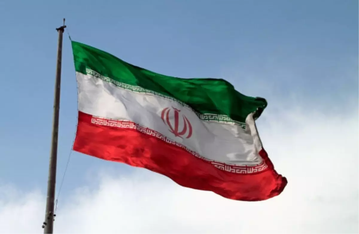 iran meclisi ulusal para biriminden dort sifiri kaldirdi 9tzuim6G