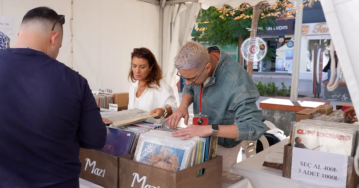 istanbul maltepede muzik tutkunlari bulustu XNgFzrsF