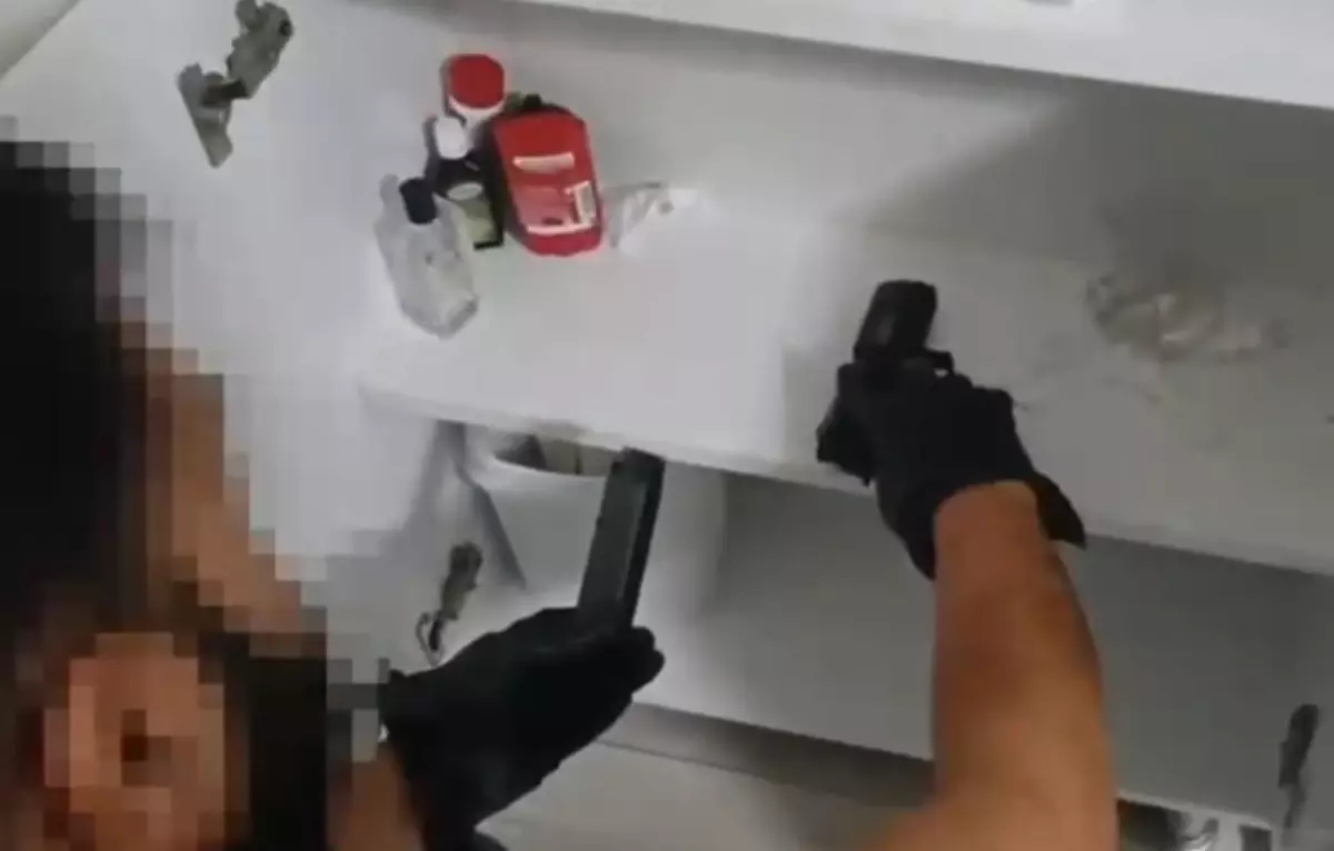 izmirde safak operasyonu 173 suclu yakalandi VaIYNXpT.jpg