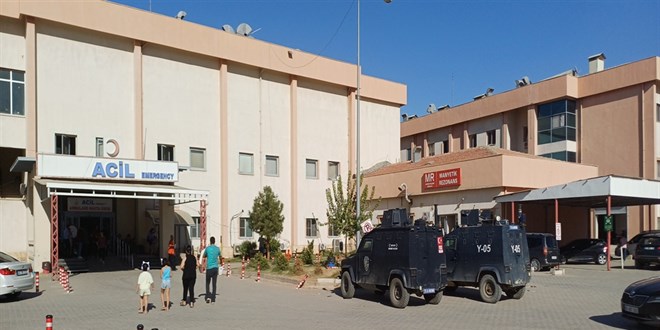 koca vahseti bicaklanan kadin agir yarali karnindaki bebegi oldu HStNgv71.jpg