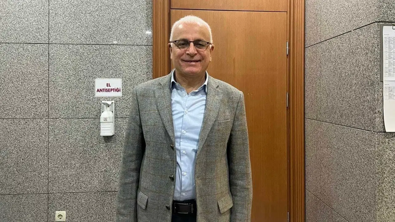 merdan yanardag bu kumpas 3 sinif bile degil B4BRRDfO.jpg